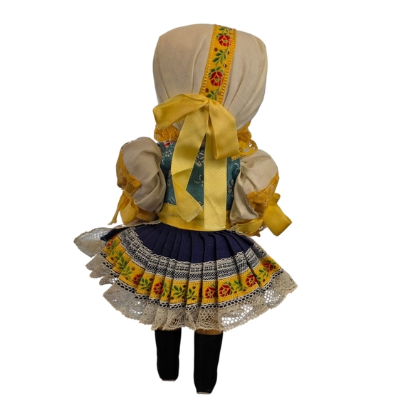 🌼 Vintage European Folk Doll – Handmade Traditional Costume – Collectible 10” D - Picture 4 of 5